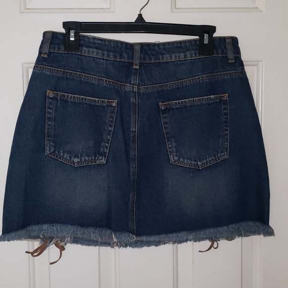 Isabel Hayley Denim Distressed Raw Hem Mini Skirt - Picture 6 of 15